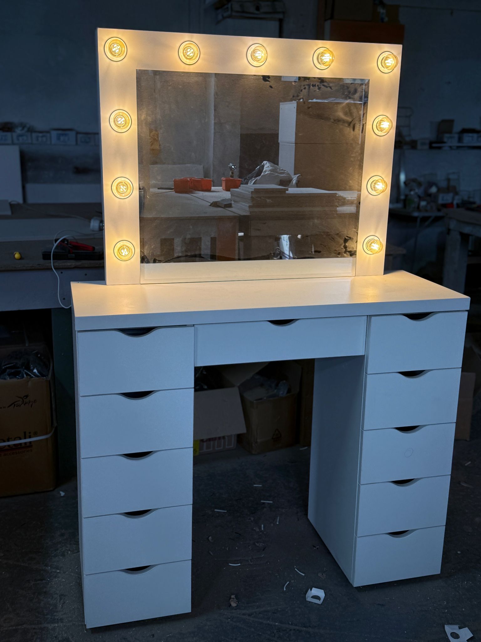 Mobilier atipic – detaliu 3