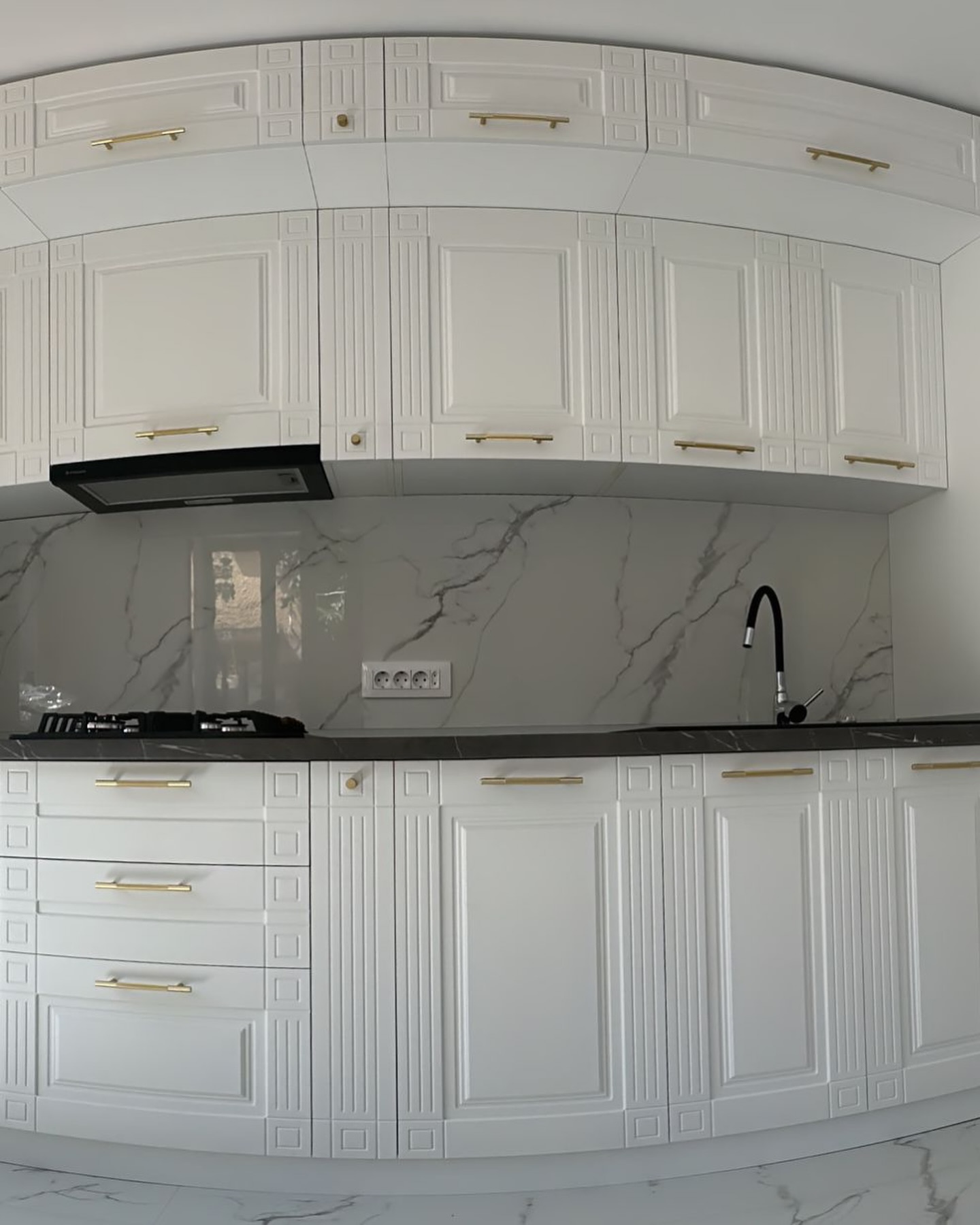 Bucătărie modernă minimalistă