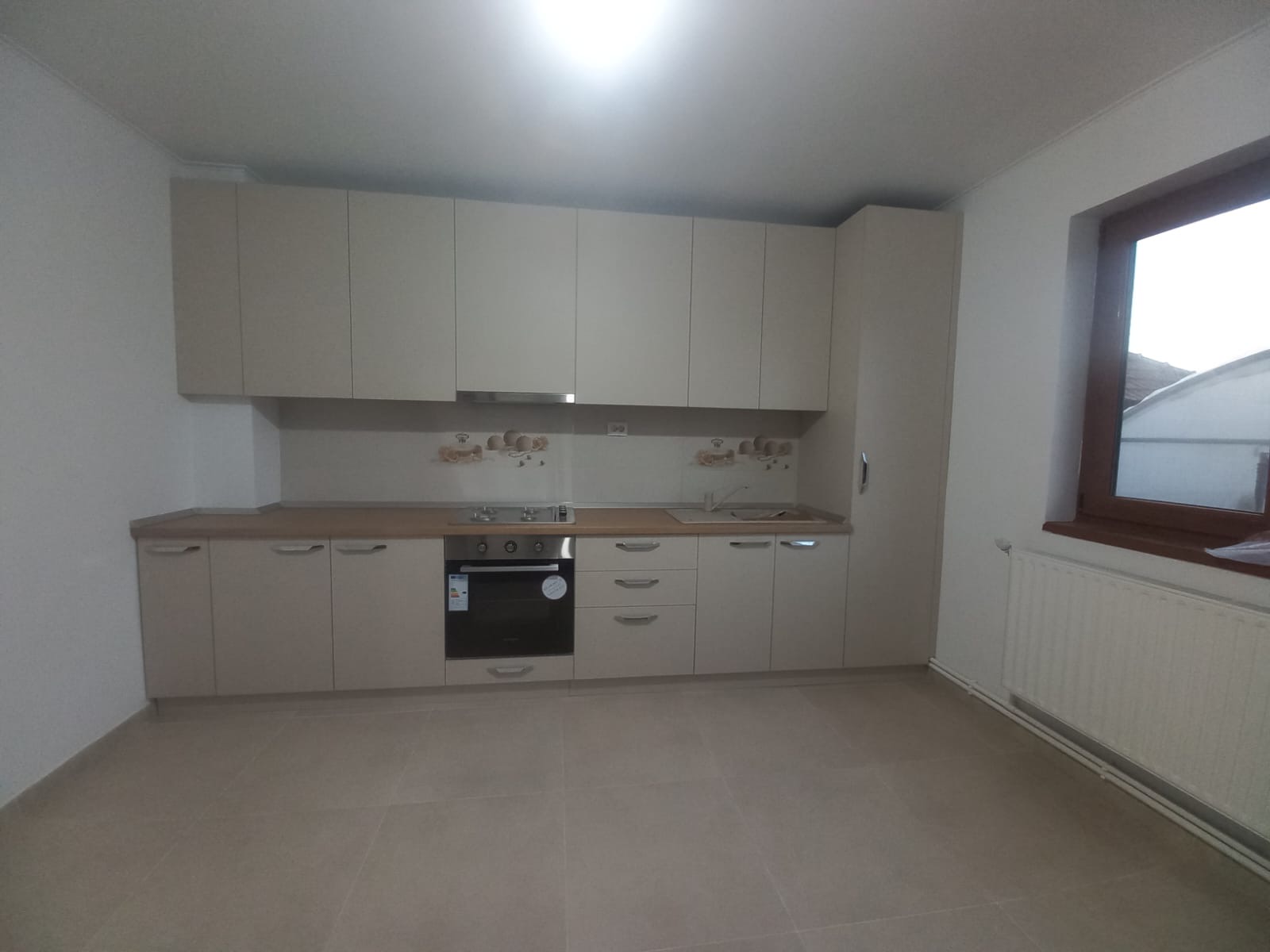 Bucătărie elegantă cu finisaje premium